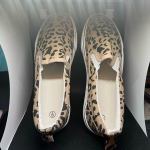 Unbranded slip on shoes